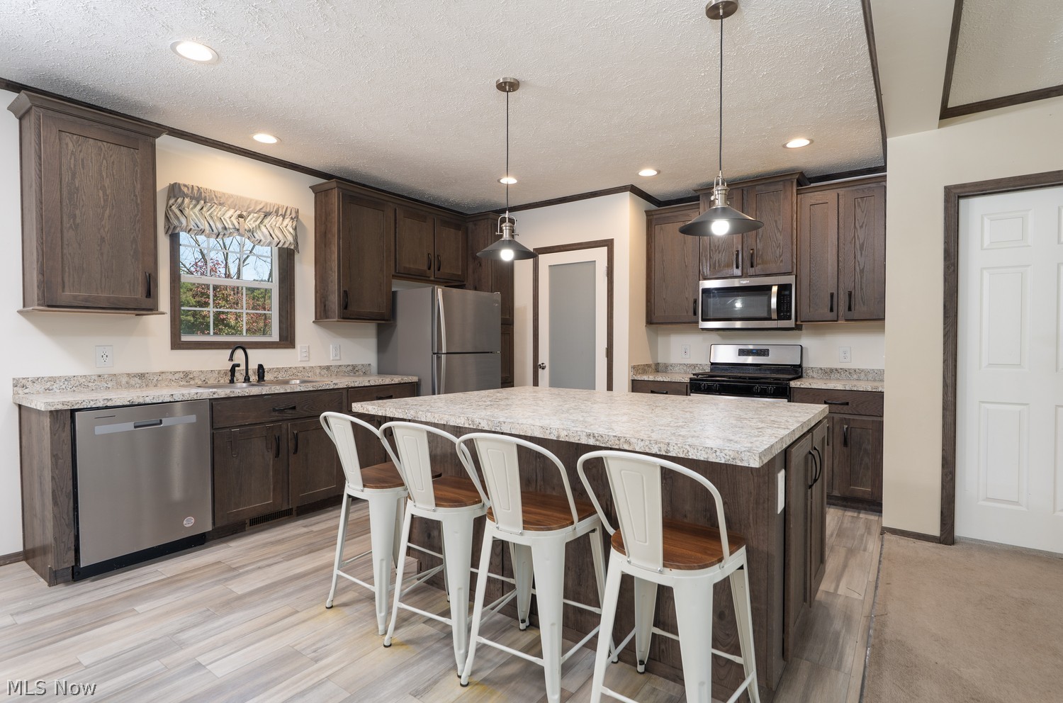 9312 Deacon Road SW Bowerston OH 44695