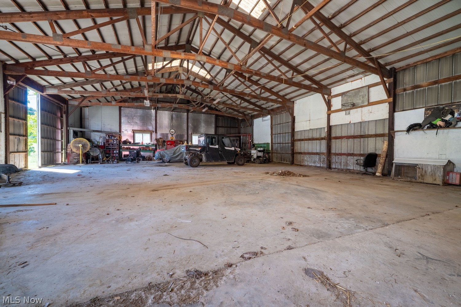 9312 Deacon Road SW Bowerston OH 44695