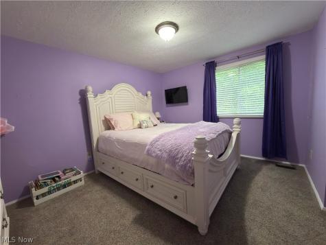 8861 Groveside Drive Strongsville OH 44136