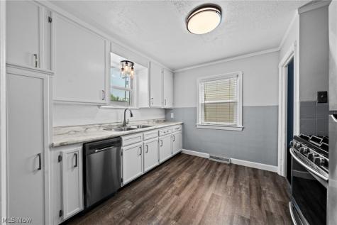 3326 Silverdale Avenue Cleveland OH 44109