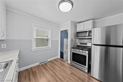 3326 Silverdale Avenue Cleveland OH 44109