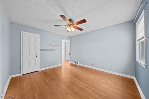 3326 Silverdale Avenue Cleveland OH 44109