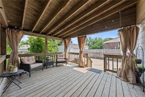 3326 Silverdale Avenue Cleveland OH 44109