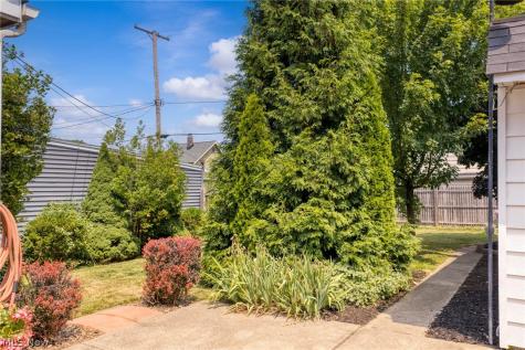 3326 Silverdale Avenue Cleveland OH 44109