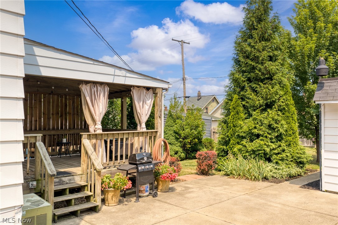 3326 Silverdale Avenue Cleveland OH 44109