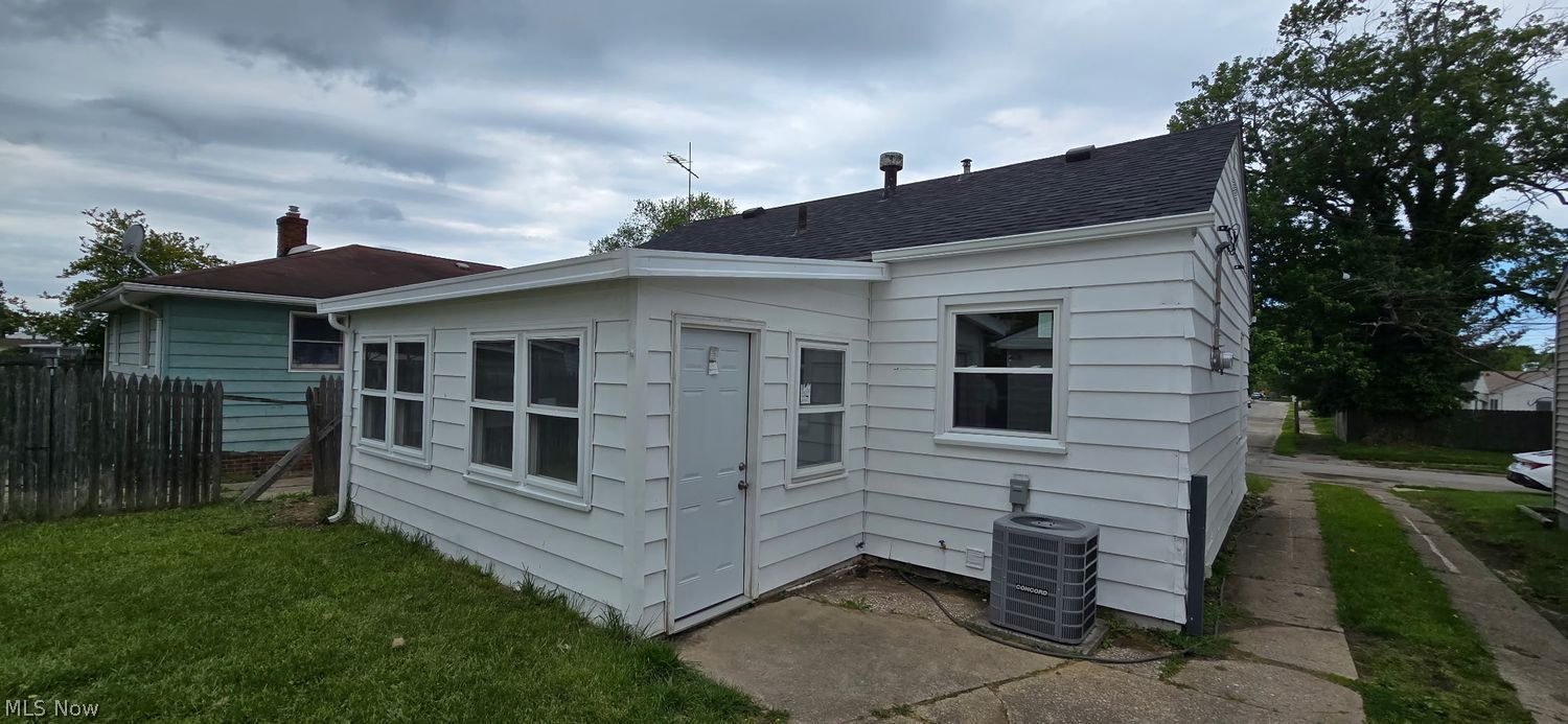 13347 Thornhope Road Cleveland OH 44135