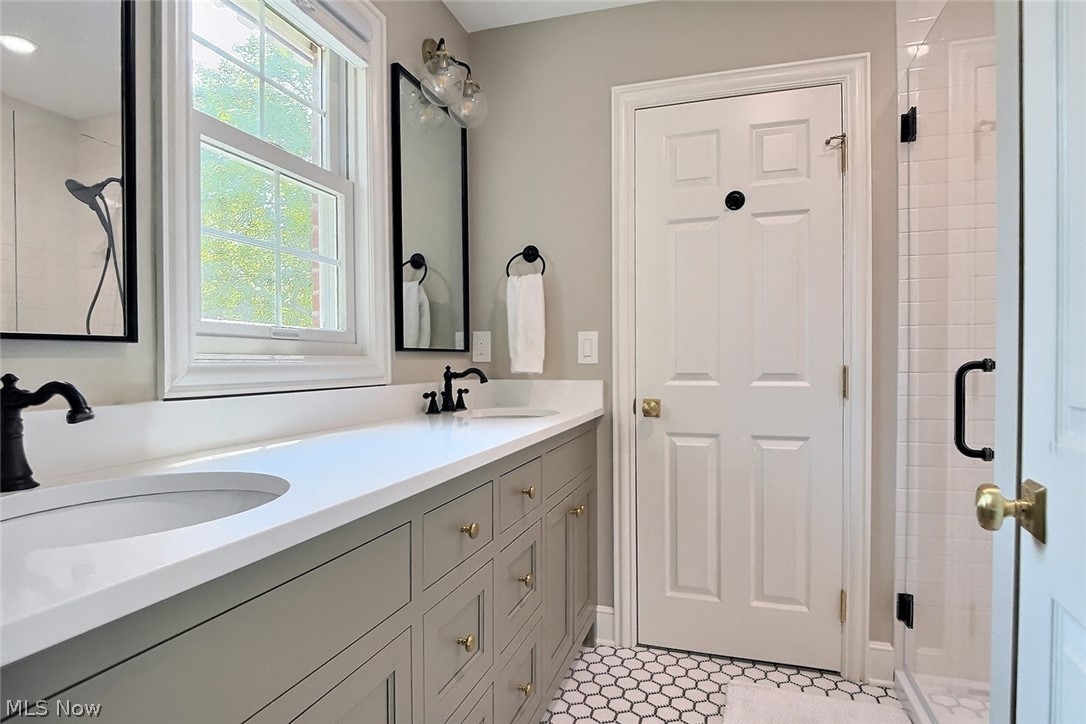 20962 Sydenham Road Shaker Heights OH 44122