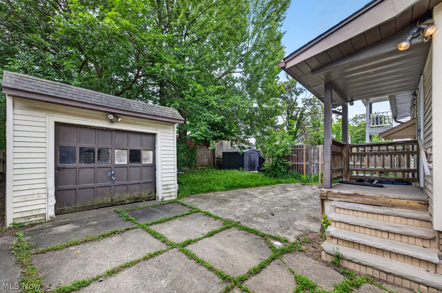 2313 Natchez Avenue Cleveland OH 44109