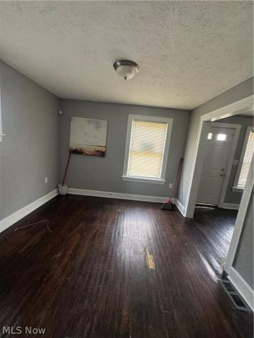 10604 Nelson Avenue Cleveland OH 44105