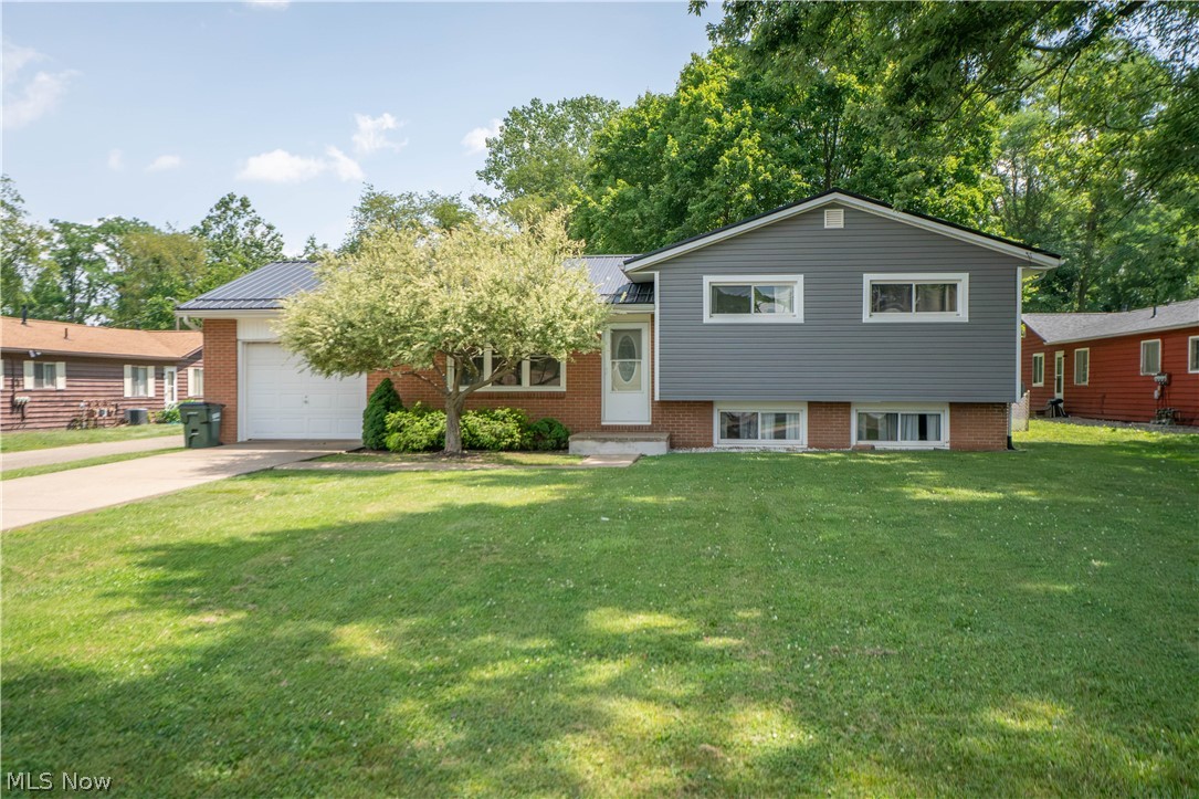 511 Taff Circle Louisville OH 44641