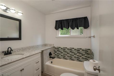 511 Taff Circle Louisville OH 44641