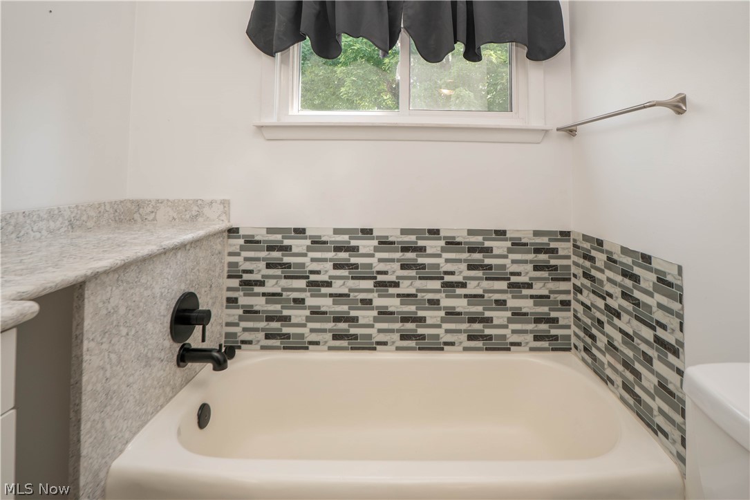 511 Taff Circle Louisville OH 44641