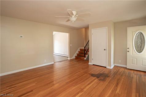511 Taff Circle Louisville OH 44641