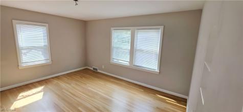 3531 Bainbridge Road Cleveland Heights OH 44118