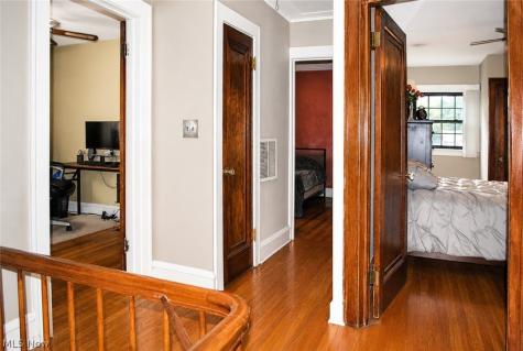 9014 Snow Road Parma OH 44130