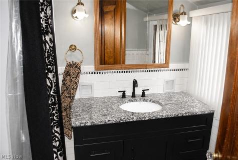 9014 Snow Road Parma OH 44130