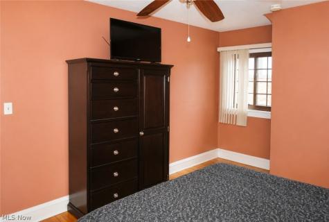 9014 Snow Road Parma OH 44130