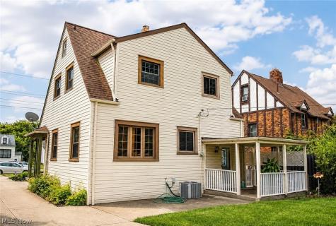 9014 Snow Road Parma OH 44130