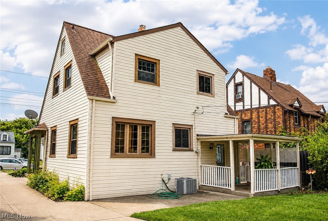 9014 Snow Road Parma OH 44130