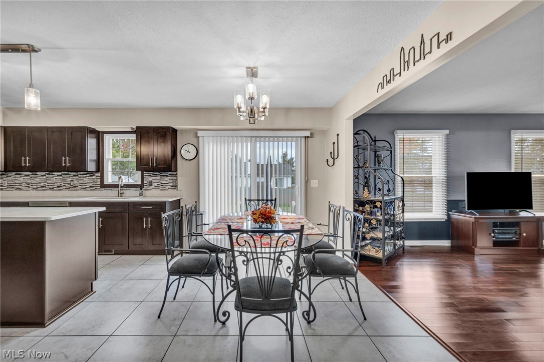 15249 Sassafras Drive Strongsville OH 44136