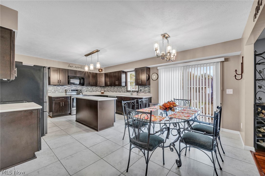 15249 Sassafras Drive Strongsville OH 44136