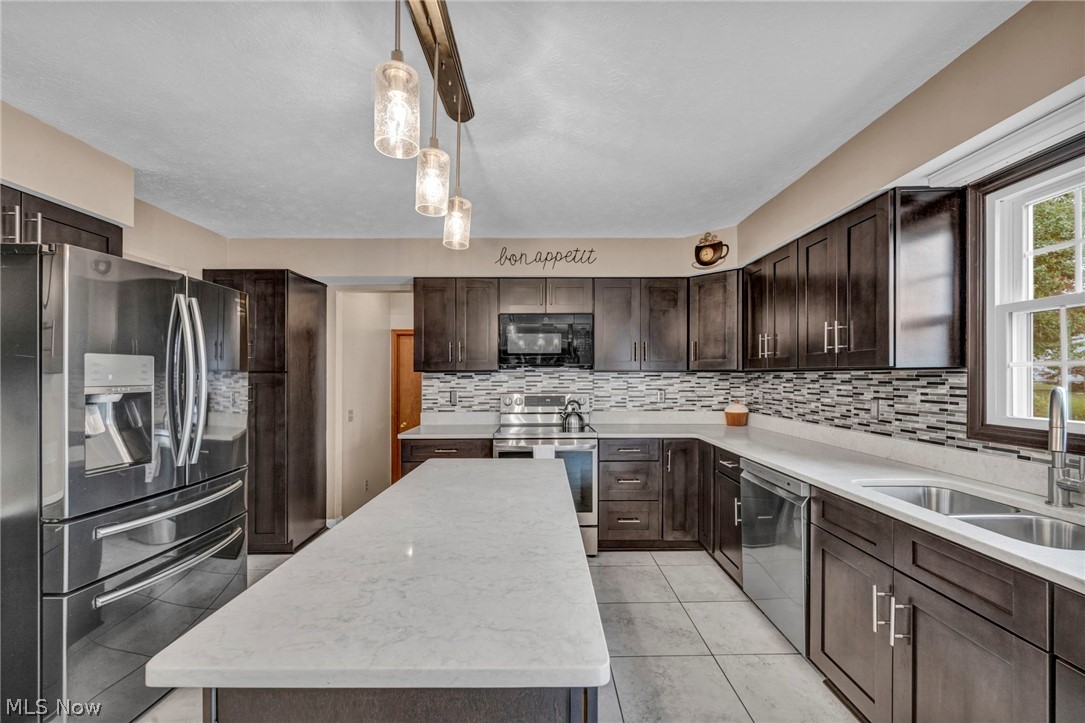 15249 Sassafras Drive Strongsville OH 44136