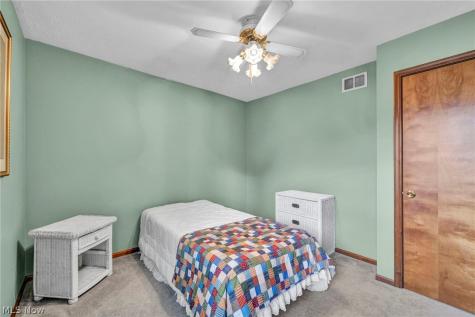 15249 Sassafras Drive Strongsville OH 44136
