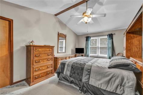 15249 Sassafras Drive Strongsville OH 44136