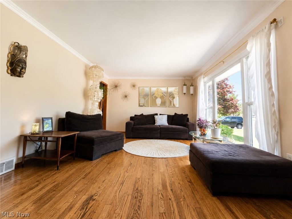 11737 Meadowbrook Drive Parma Heights OH 44130