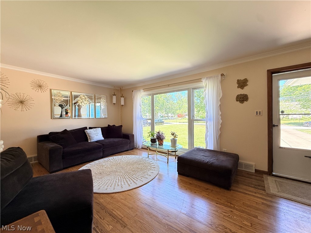 11737 Meadowbrook Drive Parma Heights OH 44130