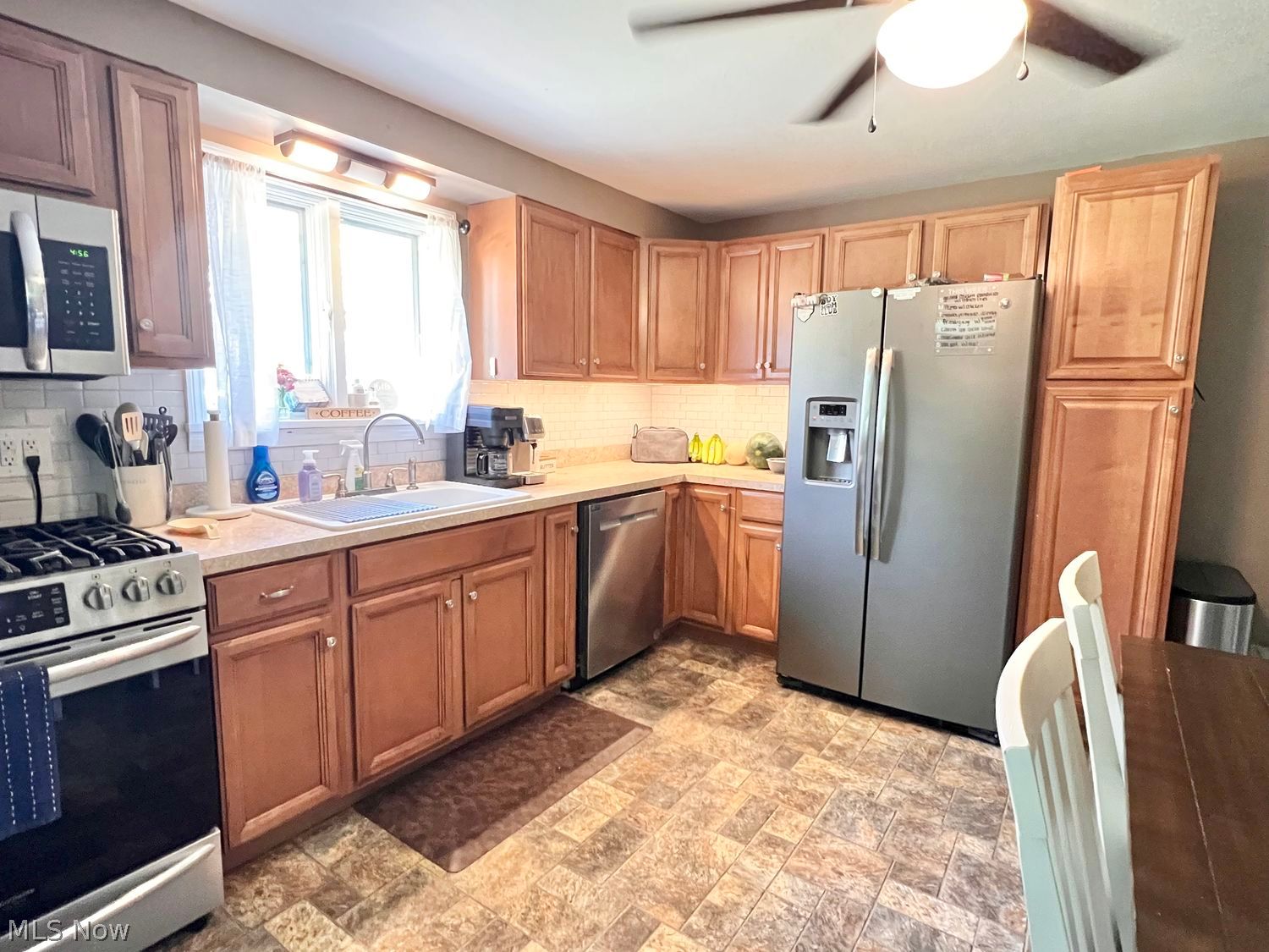 13732 Vermilion Road Amherst OH 44001