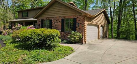 Timber Ridge Lane Willoughby OH 44094