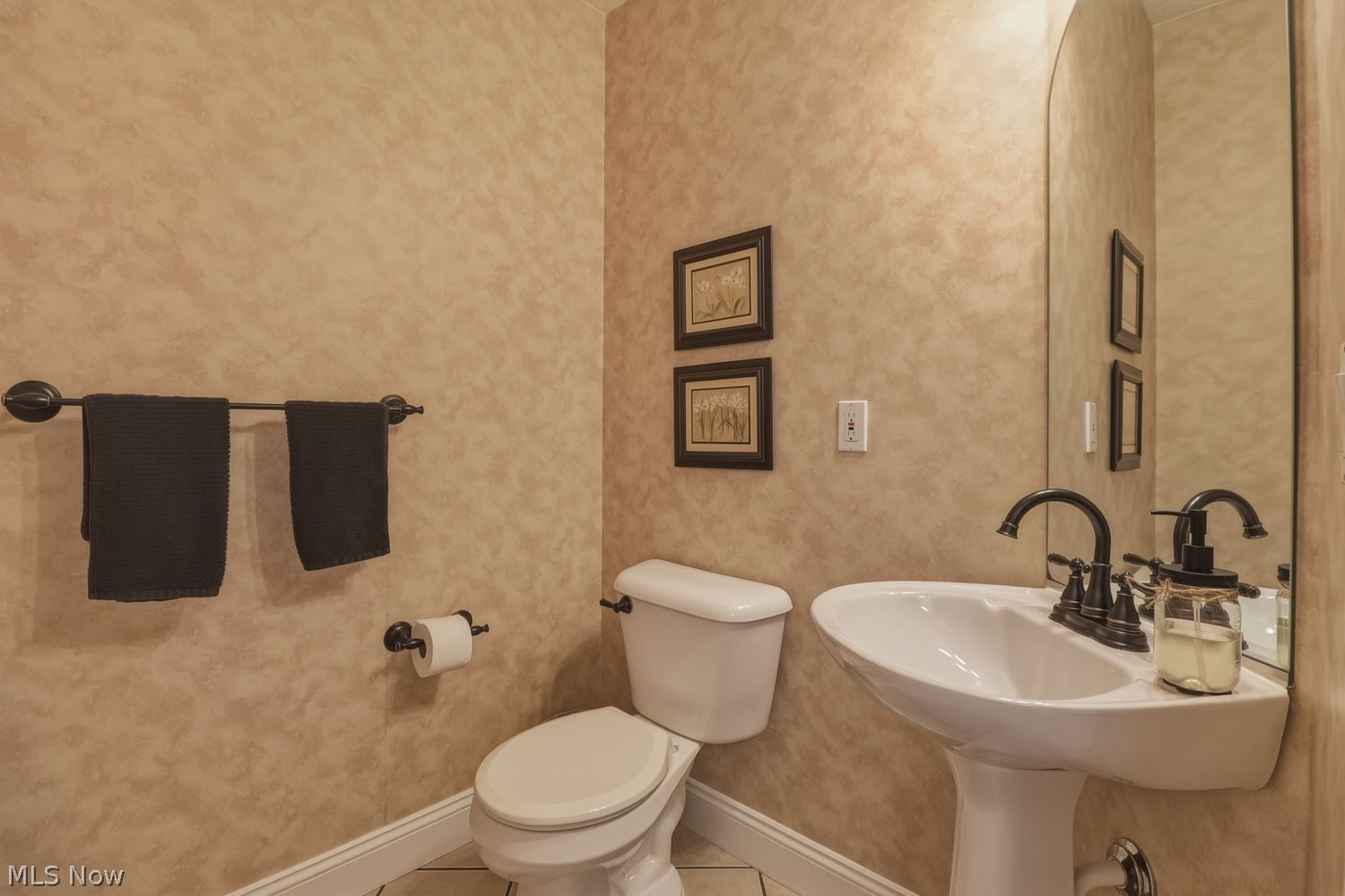 5309 Cameron Court Sheffield Village OH 44054