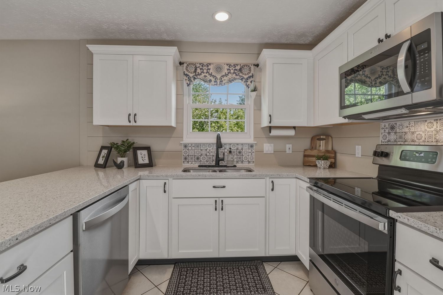 5309 Cameron Court Sheffield Village OH 44054
