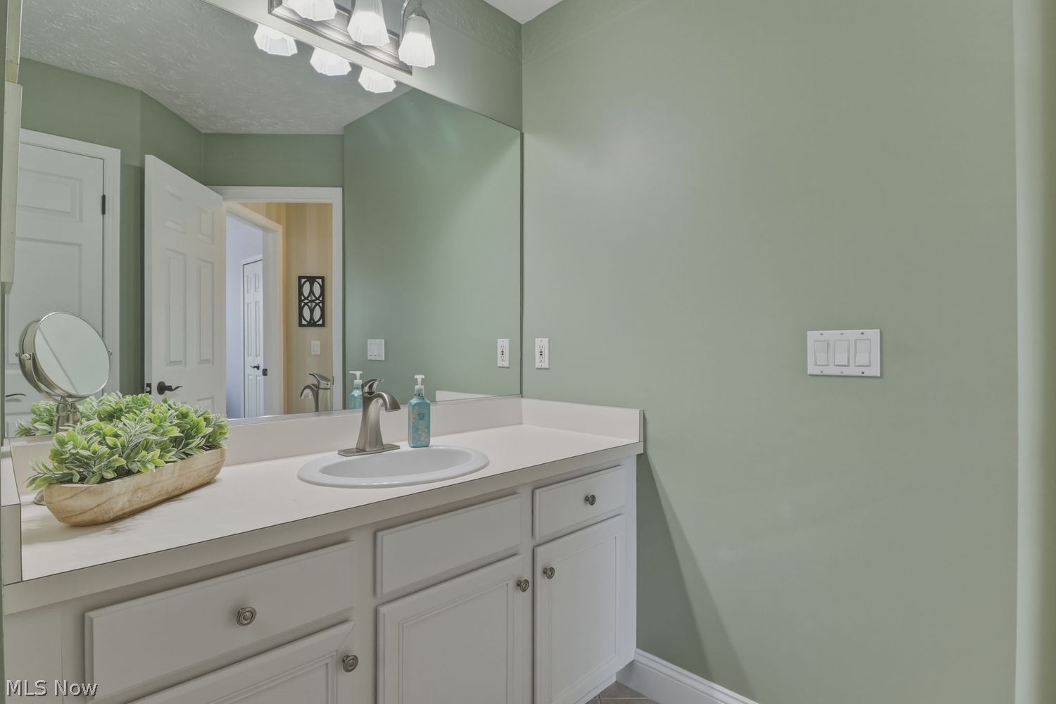 5309 Cameron Court Sheffield Village OH 44054