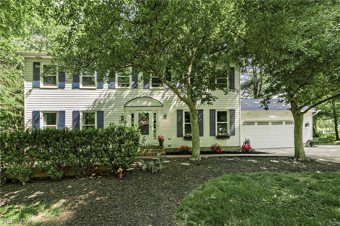 8290 Pine Creek Court Chagrin Falls OH 44023