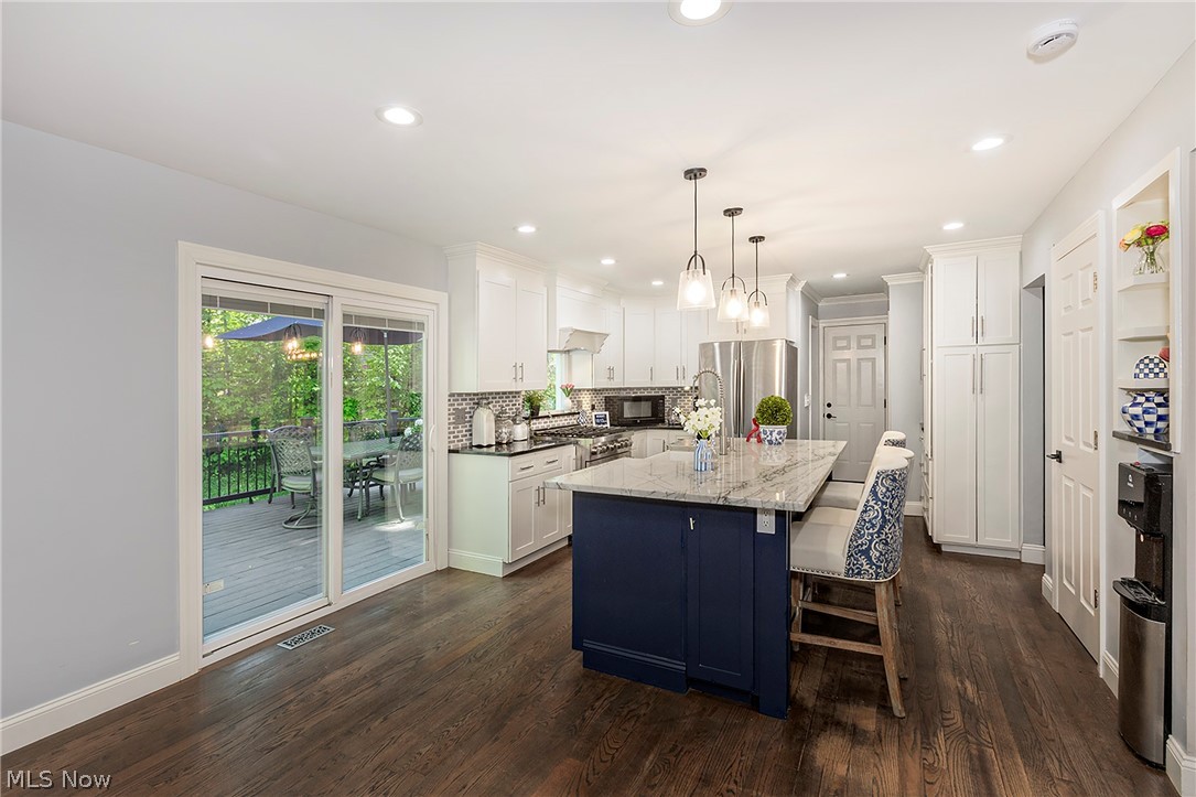 8290 Pine Creek Court Chagrin Falls OH 44023
