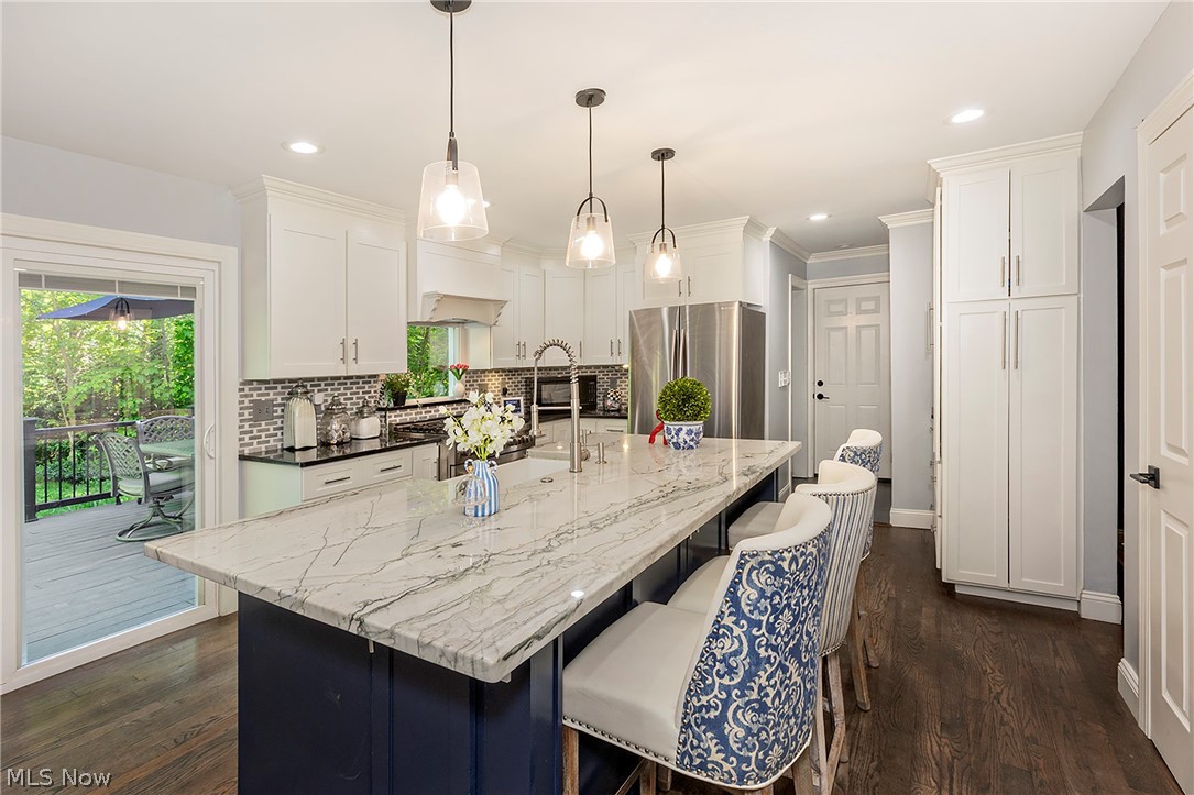 8290 Pine Creek Court Chagrin Falls OH 44023
