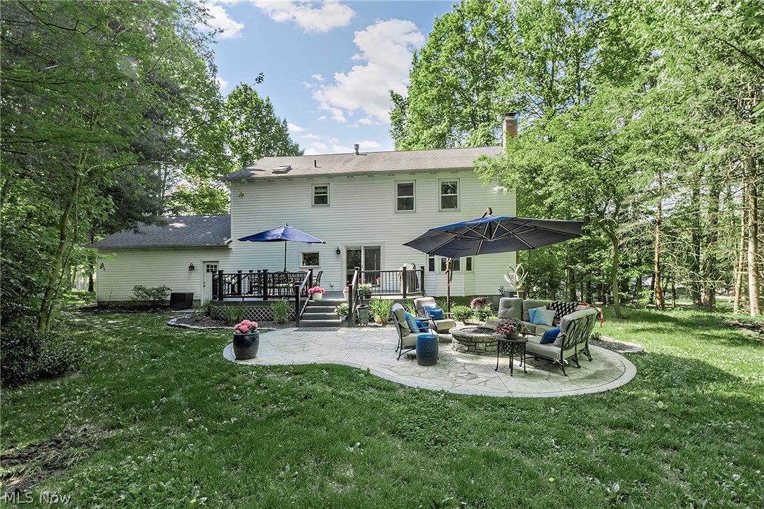 8290 Pine Creek Court Chagrin Falls OH 44023