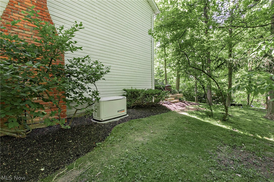 8290 Pine Creek Court Chagrin Falls OH 44023