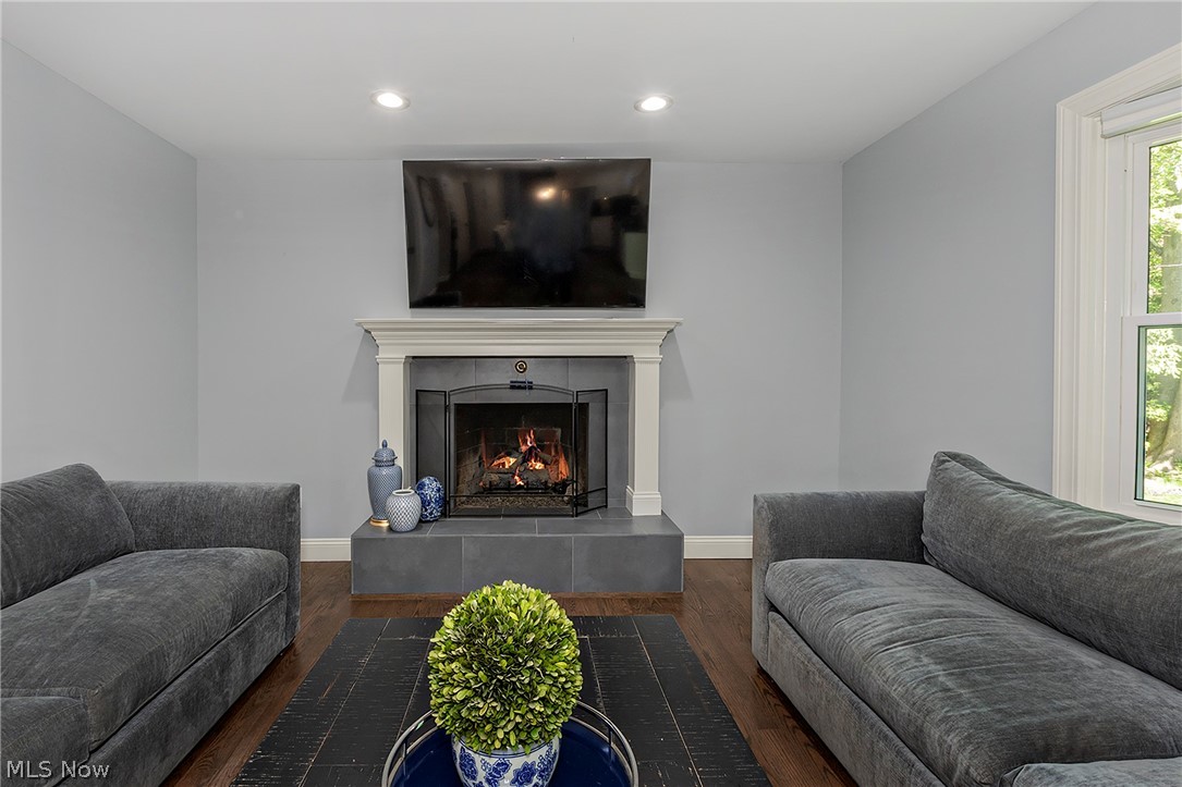 8290 Pine Creek Court Chagrin Falls OH 44023