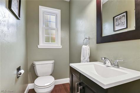 22424 Sunnyhill Drive Rocky River OH 44116