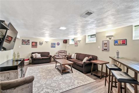22424 Sunnyhill Drive Rocky River OH 44116