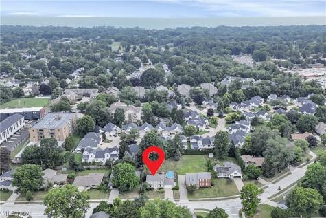 22424 Sunnyhill Drive Rocky River OH 44116