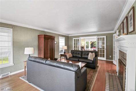 22424 Sunnyhill Drive Rocky River OH 44116