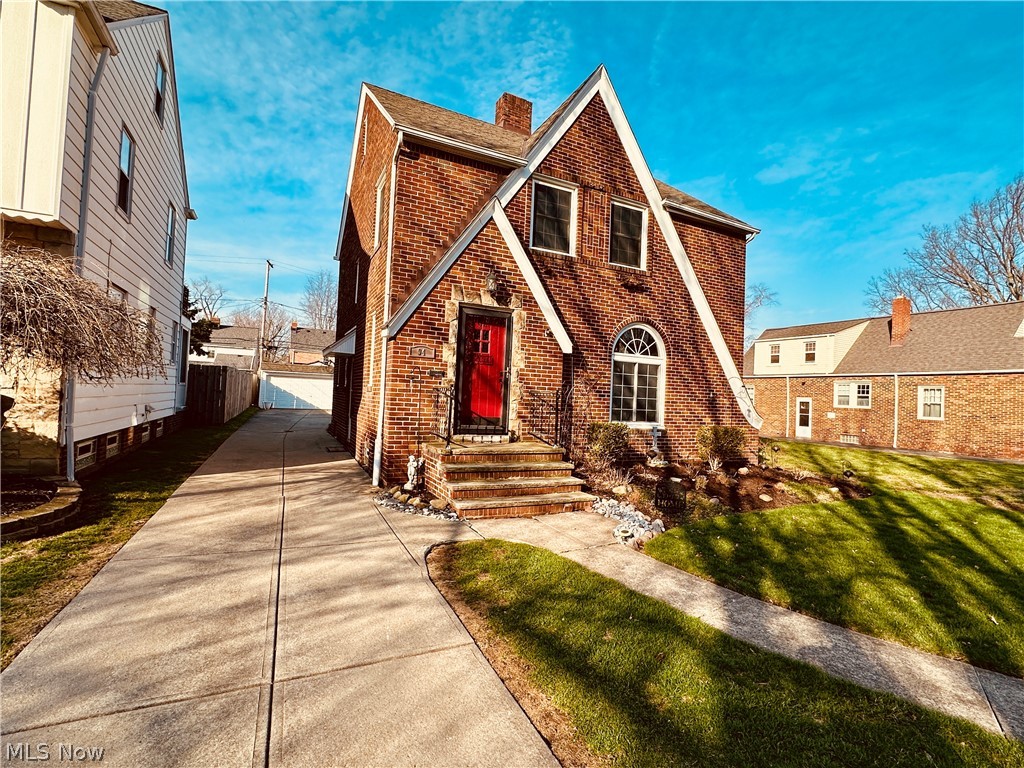 94 E 217th Street Euclid OH 44123