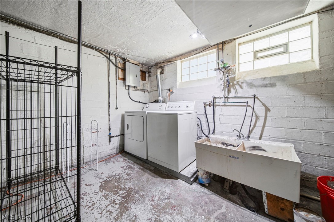 94 E 217th Street Euclid OH 44123