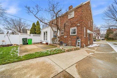94 E 217th Street Euclid OH 44123
