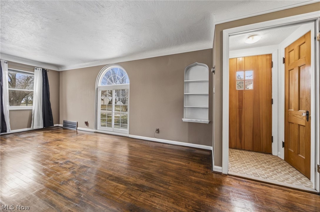 94 E 217th Street Euclid OH 44123