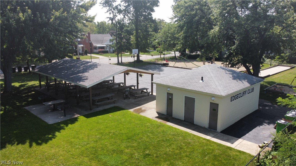 94 E 217th Street Euclid OH 44123